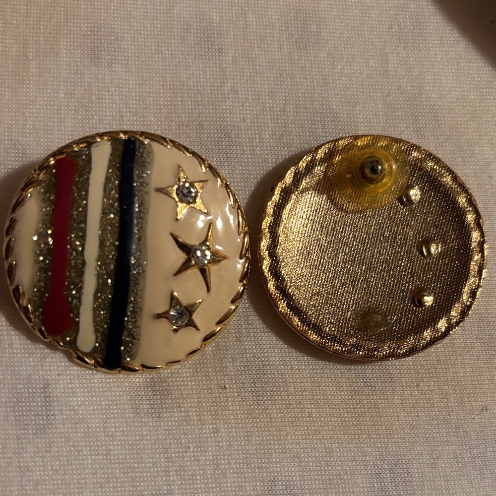 Gold and Cream Button Set with Stars
